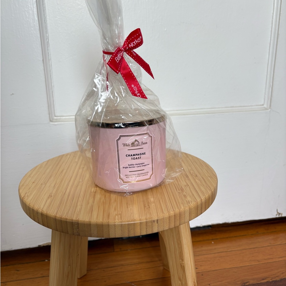 White Barn Champagne Toast candle